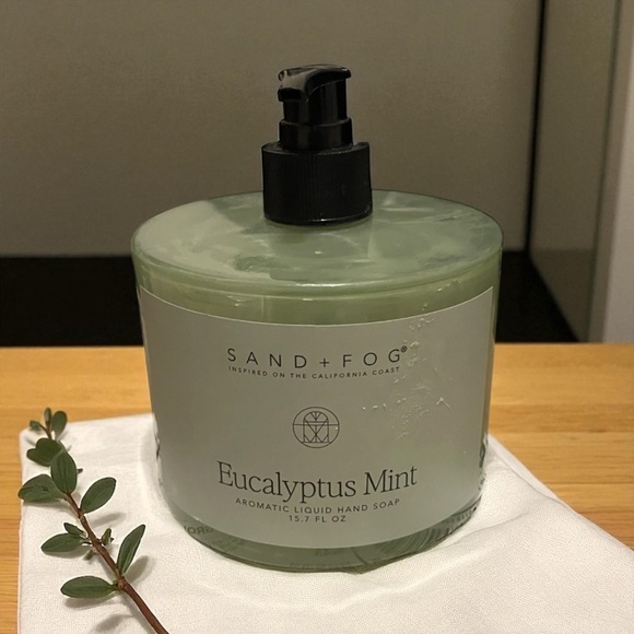 🌿 Sand + Fog Eucalyptus Mint Hand Wash – 15.7 oz | New Glass Bottle 🌿 - Picture 1 of 1
